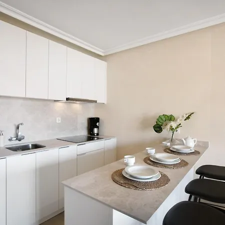 Royal Park Albatros Apartment *